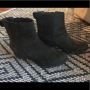Sorel black Chelsea boots